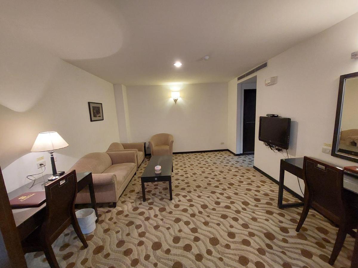 Herkang Hotel Taichung Dış mekan fotoğraf