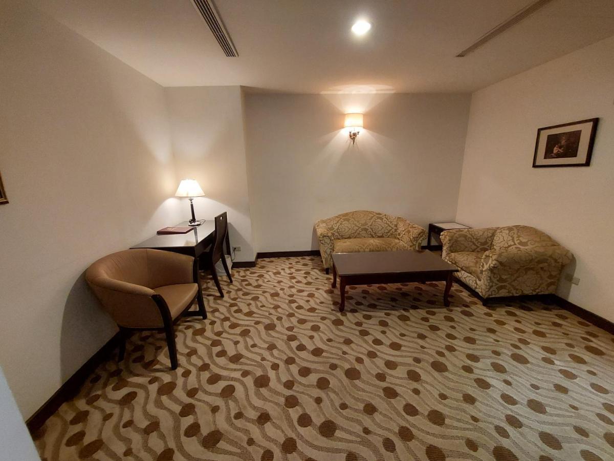 Herkang Hotel Taichung Dış mekan fotoğraf